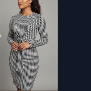 Just Posted 🎁🎄🎉 MNG Dress Hour Glass Shape Dress